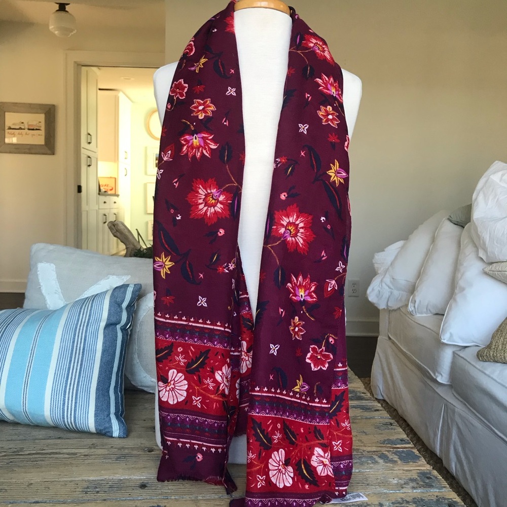 Scarf/Wrap - Picture 2 of 4